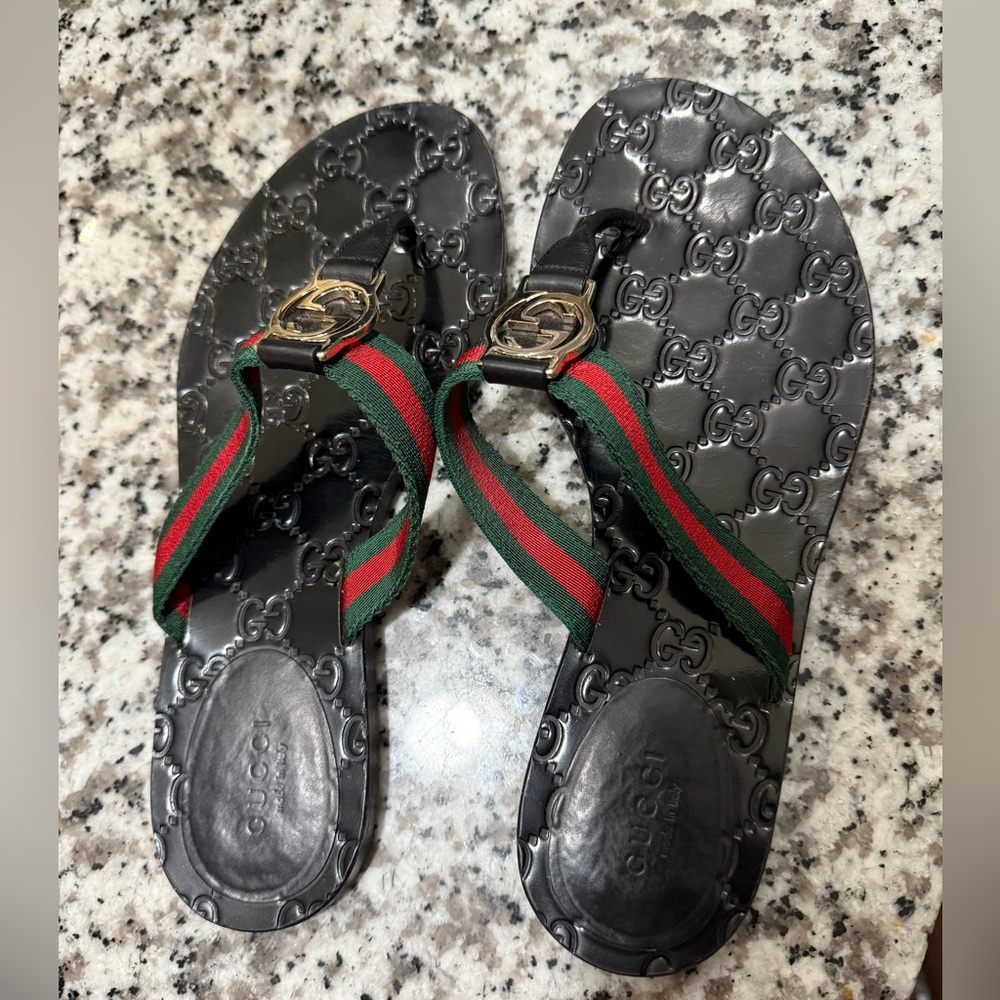 Gucci Black Flip-Flops with Red and Green Straps